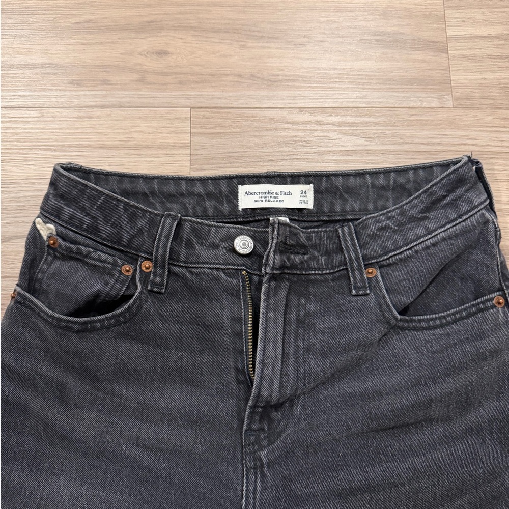 Abercrombie & Fitch 90s Relaxed Jeans